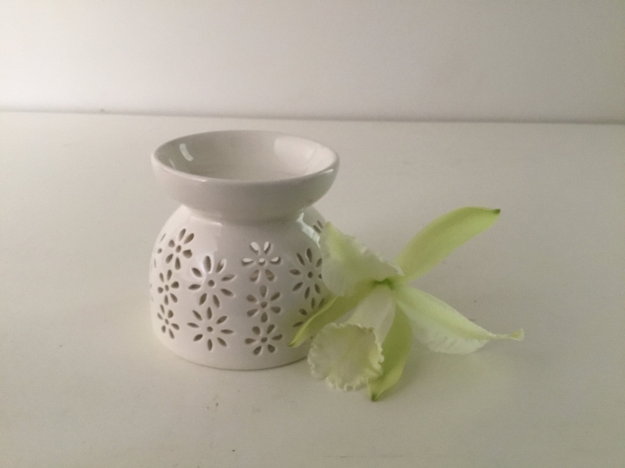 White Flower Cutout Oil Burner