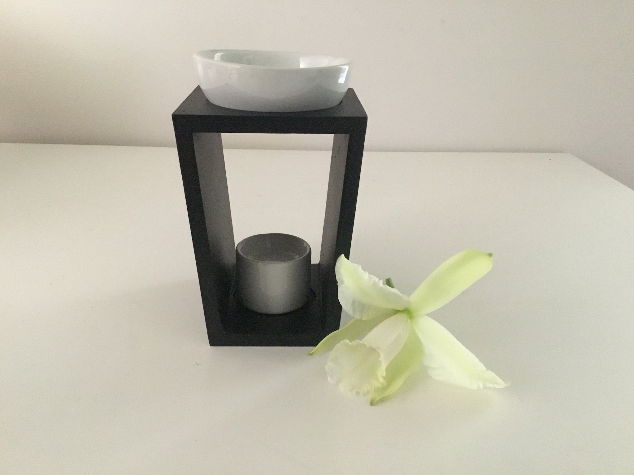 Hercules Matt Black Wooden Oil Burner