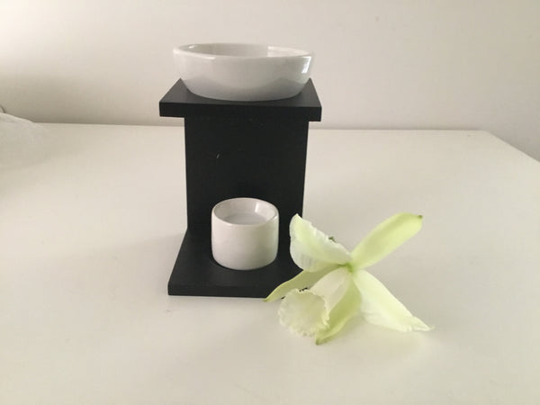 Eleuthia Matt Black Wooden Oil Burner